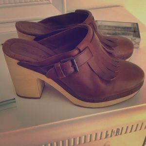 Madewell platform clogs